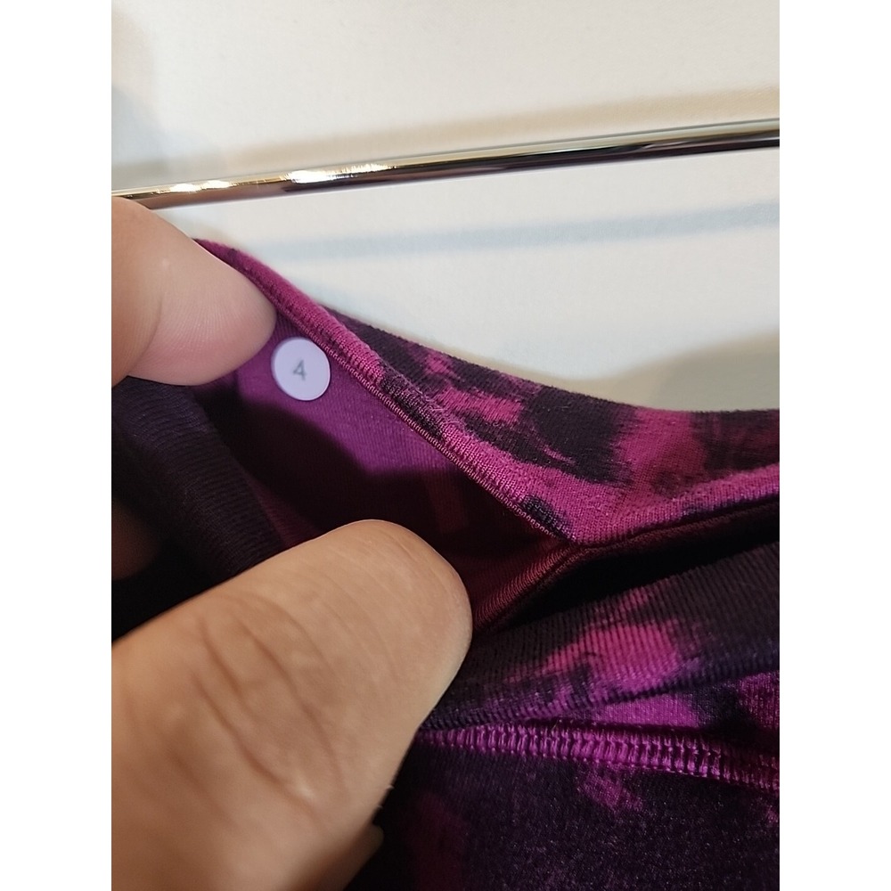 LULULEMON Wunder Under Crop III Breezie Regal Plum Athleisure Yoga Womens 4‎ - Picture 9 of 12